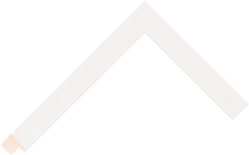 Corner sample of White Flat LINDEN Frame Moulding